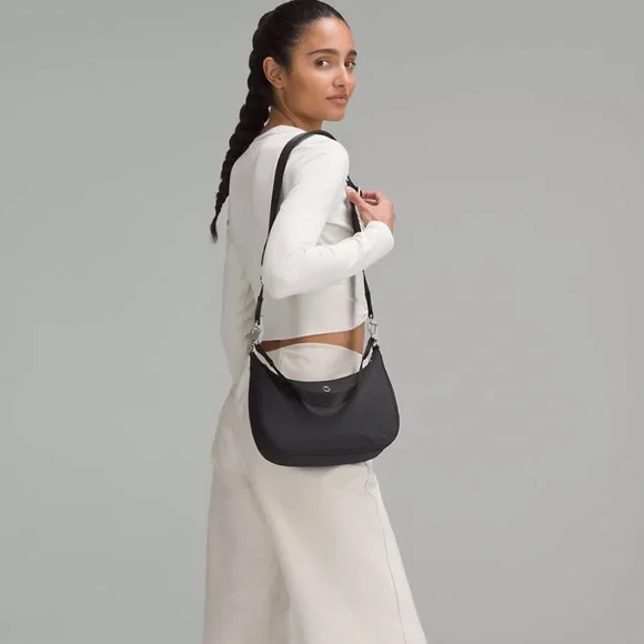 Lululemon Shoulder Bag: Versatile and Chic